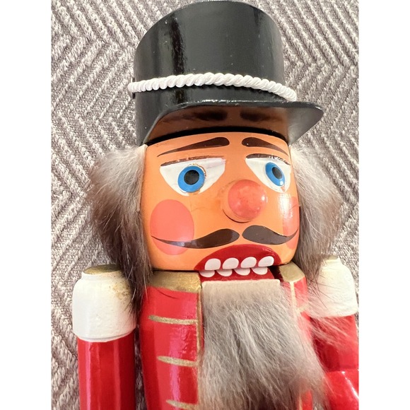 Vintage German NUTCRACKER VEB Holz und Drechslerwaren Rothenthal 11" - Picture 4 of 15